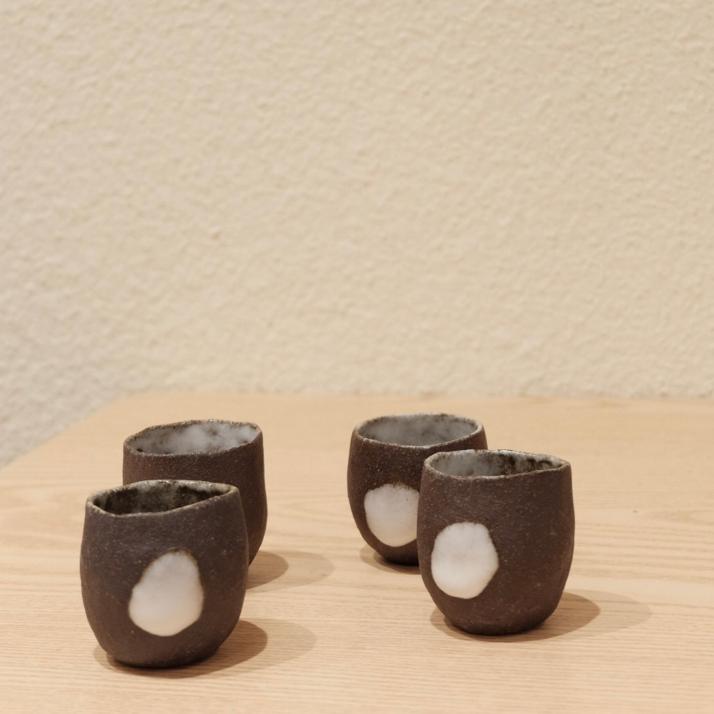 大白點 小茶杯