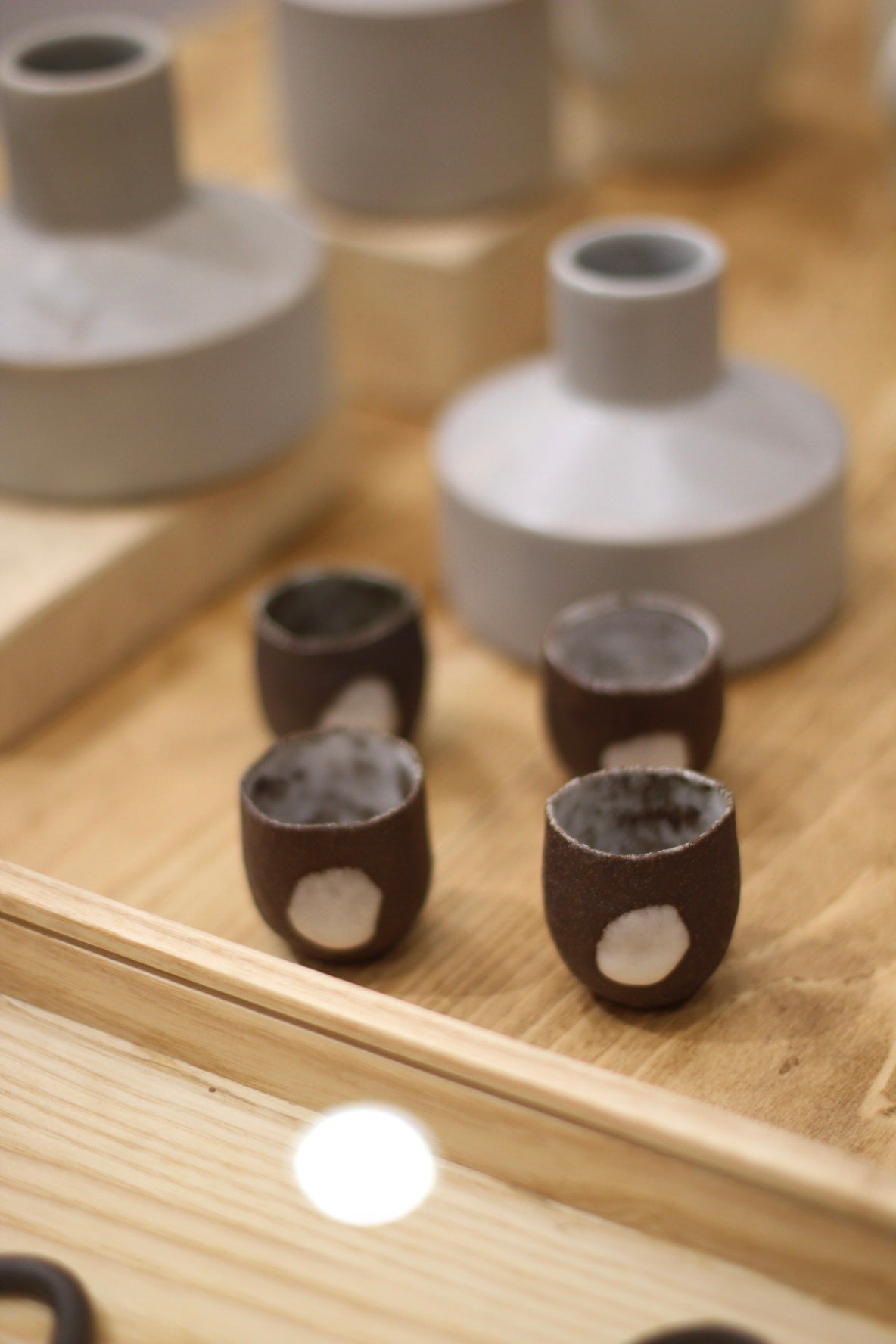 大白點 小茶杯
