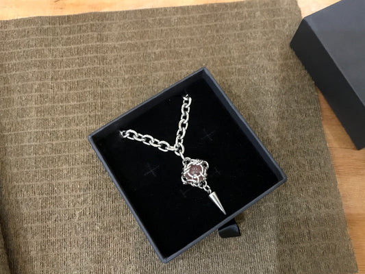 C8 草莓晶 Caged Necklace
