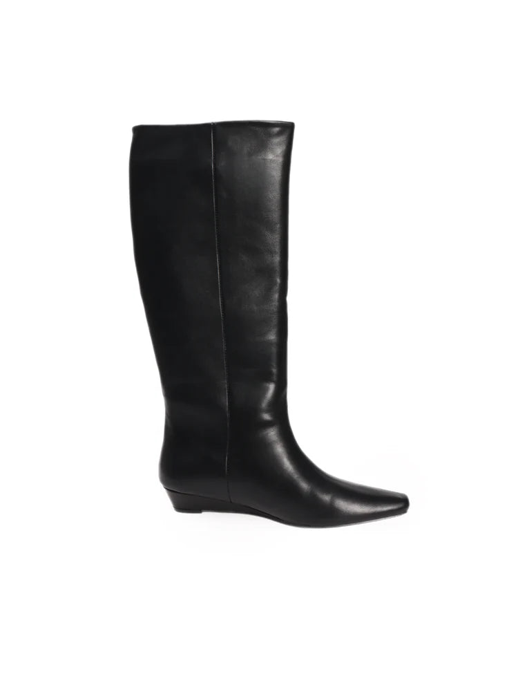 Regards- Timeless Leather Long Boots