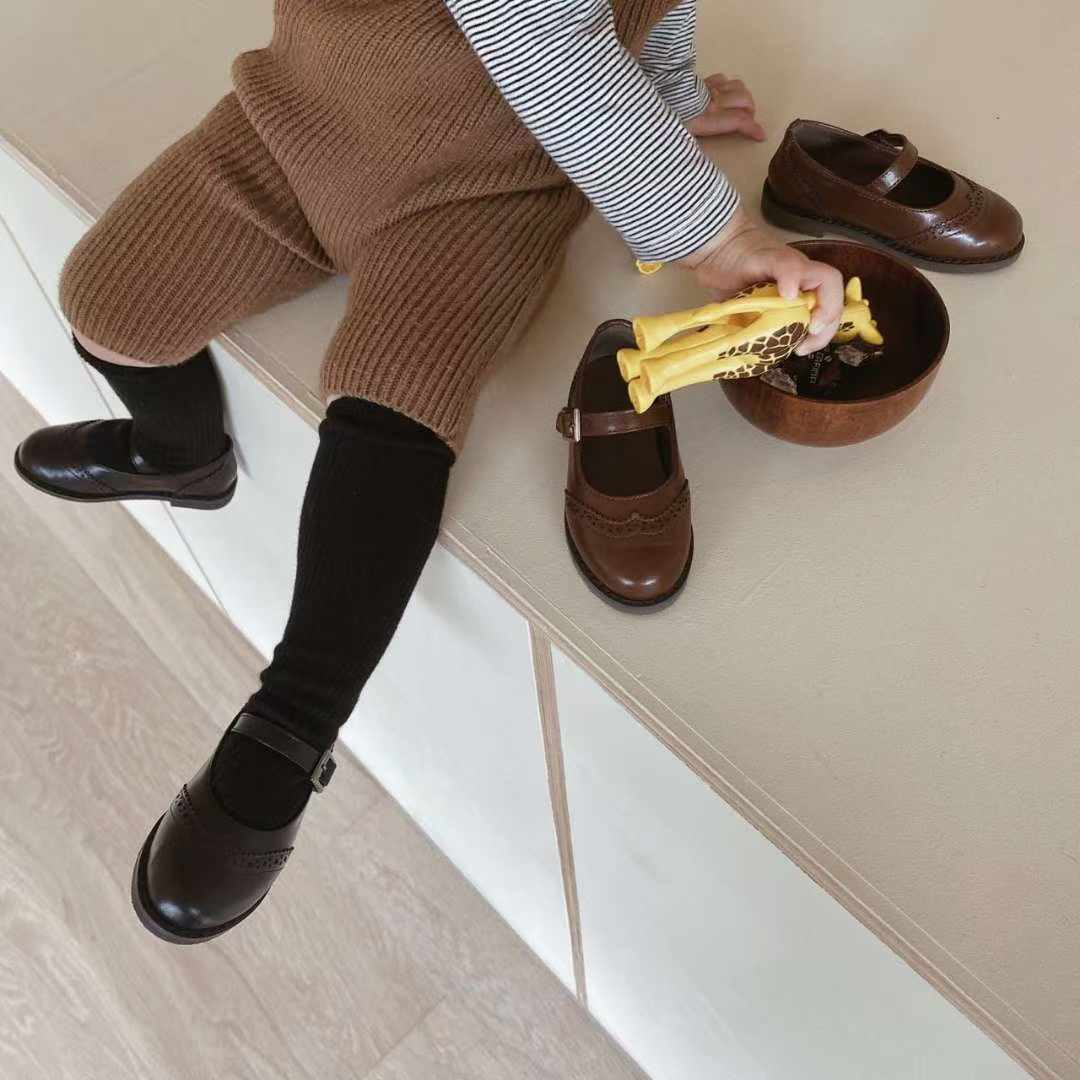 1822 Kid Mary Janes Flats