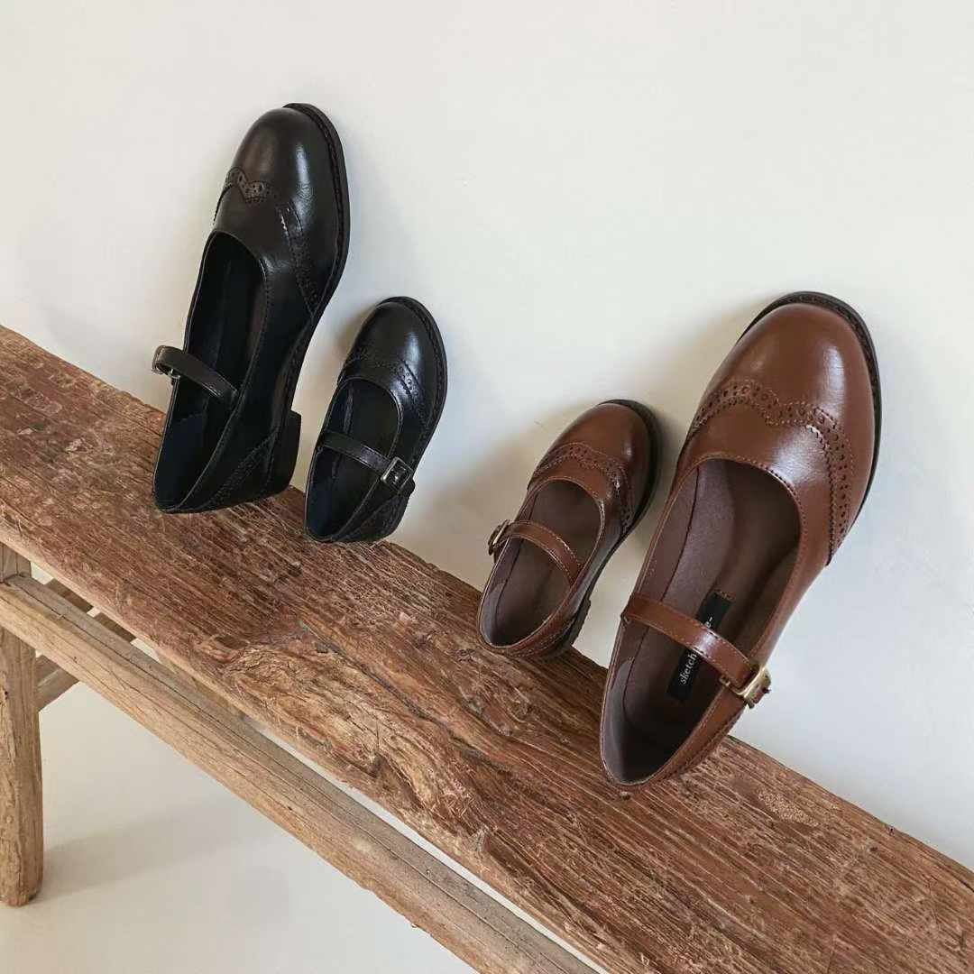 1822 Adult Mary Janes Flats