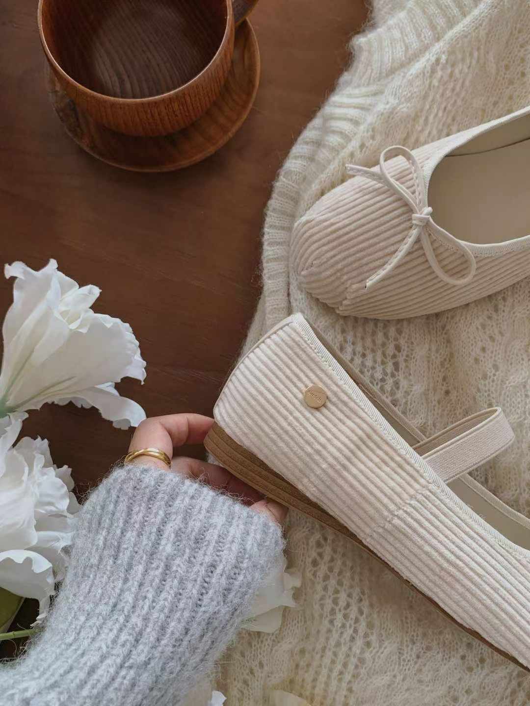 1032 Adult Ballet Flats