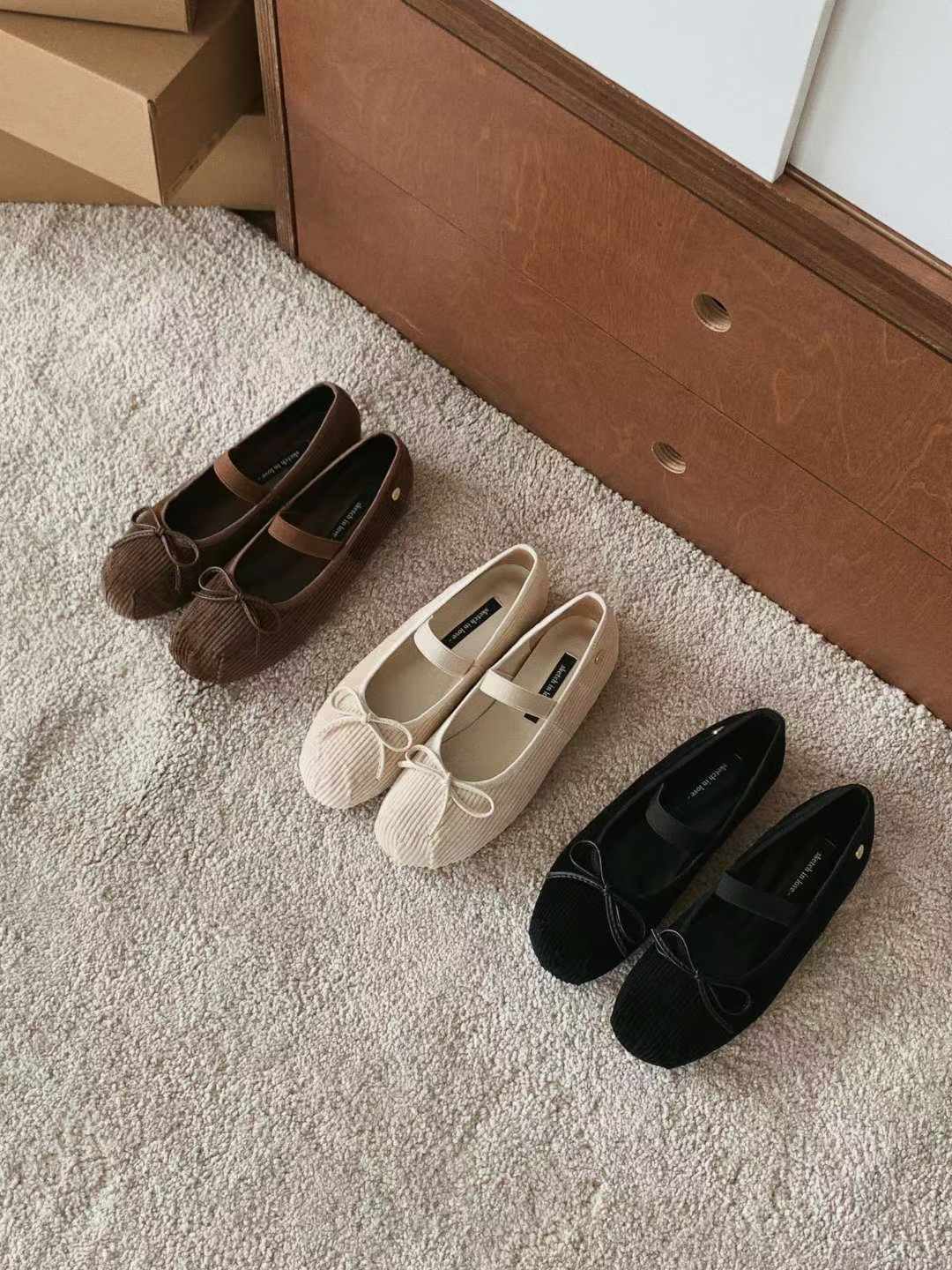 1032 Adult Ballet Flats