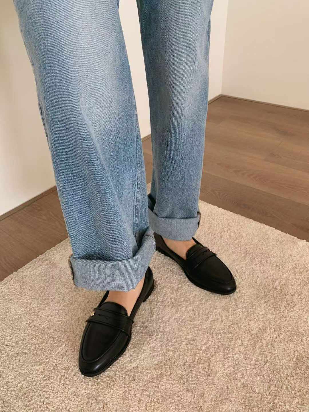 1006 Adult Loafers