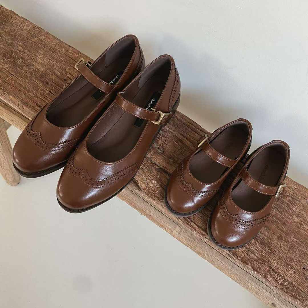 1822 Adult Mary Janes Flats