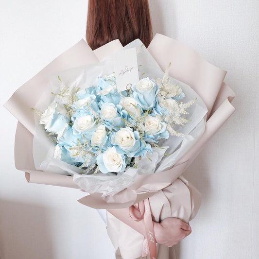 Baby Blue Rose Bouquet