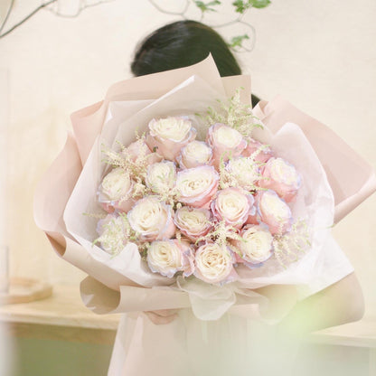 Aurora Boreal Rose Bouquet