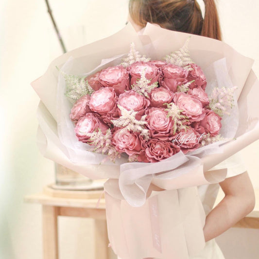 Mauve Tinted Rose Bouquet